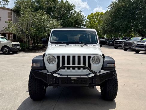 Used 2018 Jeep Wrangler Unlimited Sport AWD/4WD image 3