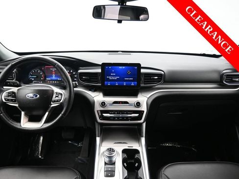 Used 2022 Ford Explorer XLT w/ Equipment Group 202A image 37