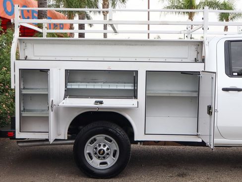 Used 2024 Chevrolet Silverado 2500 W/T w/ WT Convenience Package RWD image 11