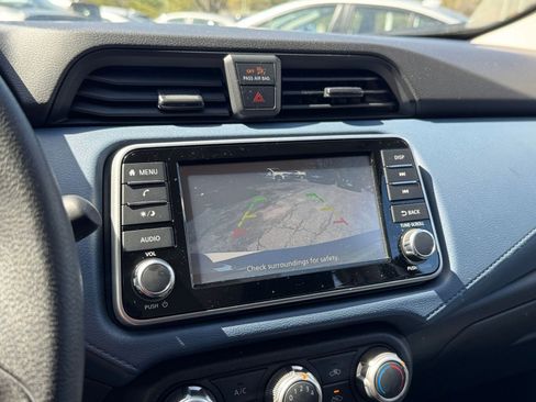 Used 2025 Nissan Versa SV image 17