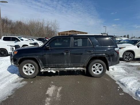 Used 2019 Toyota 4Runner SR5 Premium image 9
