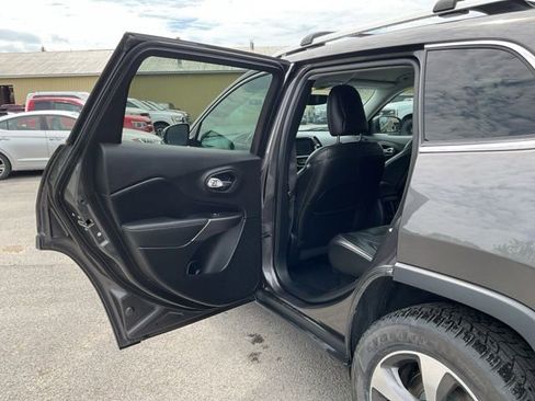 Used 2020 Jeep Cherokee Limited AWD/4WD image 49