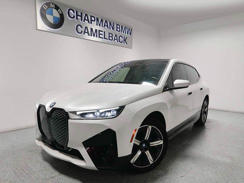 Used 2024 BMW iX xDrive50 w/ Premium Package AWD/4WD image 1