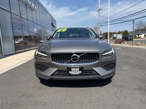 Used 2020 Volvo V60 T5 Cross Country image 7