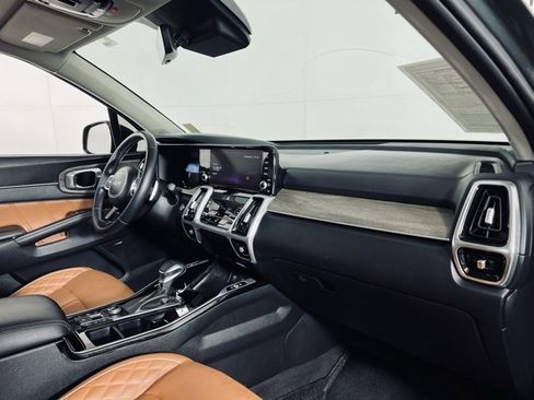 Used 2023 Kia Sorento SX Prestige image 21