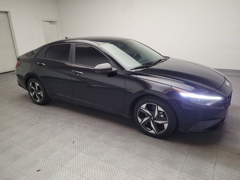 Used 2023 Hyundai Elantra SEL w/ Convenience Package FWD image 11
