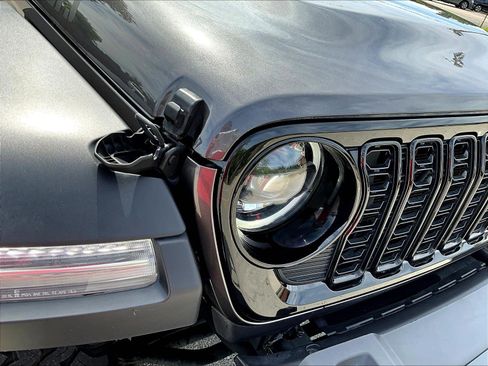 Used 2025 Jeep Wrangler Unlimited Sport AWD/4WD image 31