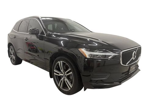 Used 2020 Volvo XC60 T6 Momentum w/ Protection Package AWD/4WD image 3