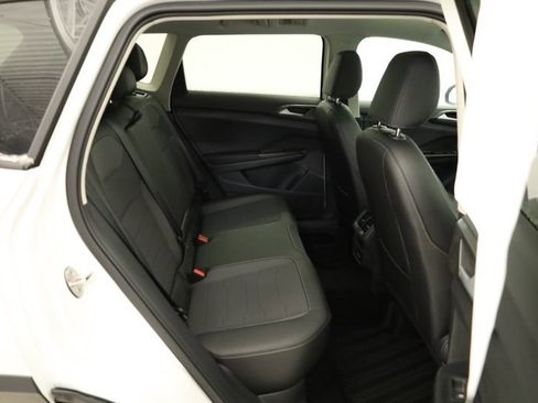 New 2026 Volkswagen Taos SE image 34