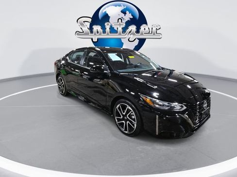 Used 2025 Nissan Sentra SR image 2