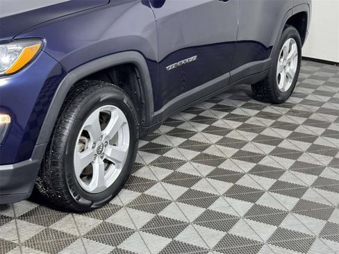 Used 2019 Jeep Compass Latitude w/ Cold Weather Group image 13