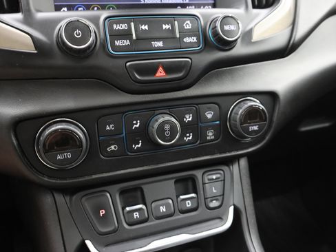 Used 2018 GMC Terrain Denali w/ Comfort Package AWD/4WD image 50