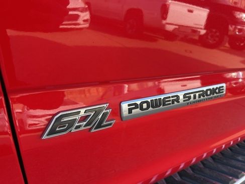 Used 2022 Ford F250 Lariat w/ Chrome Package image 3