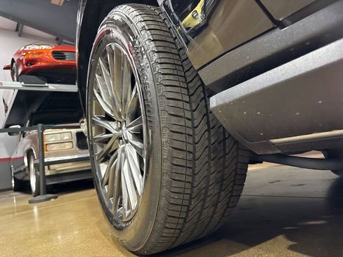 Used 2023 Cadillac Escalade ESV V image 49