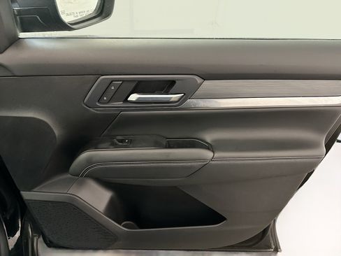 Used 2025 GMC Terrain Elevation image 33