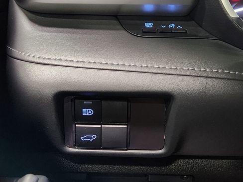 Used 2022 Toyota Highlander XLE image 42