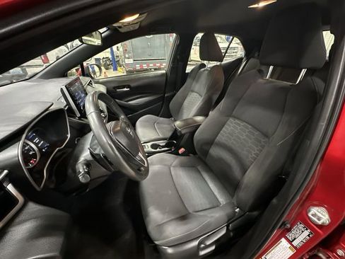 Used 2022 Toyota Corolla SE w/ SE Preferred Package image 17