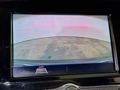 Used 2022 Buick Encore Preferred w/ Safety Package FWD image 11