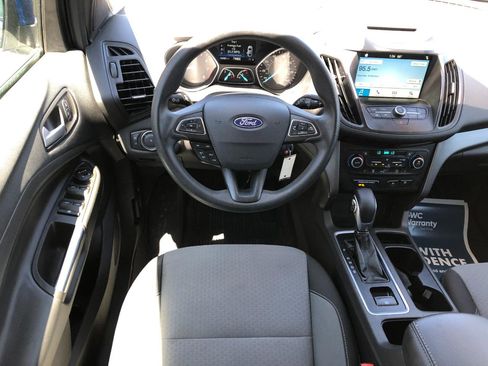 Used 2018 Ford Escape SE w/ SE Sync 3 Package AWD/4WD image 17