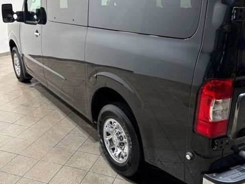 Used 2020 Nissan NV 3500 SL image 4