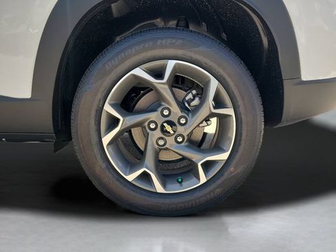 New 2026 Chevrolet Trax LT w/ LT Convenience Package FWD image 11