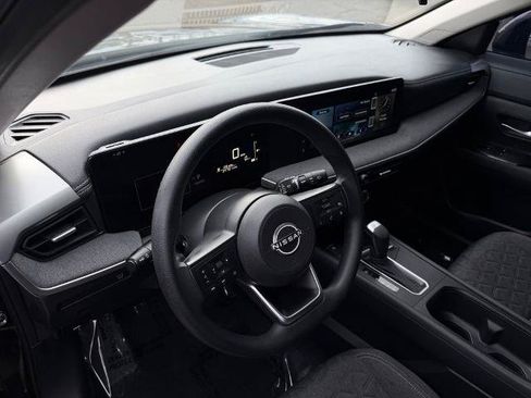 Certified 2025 Nissan Kicks SV FWD image 16