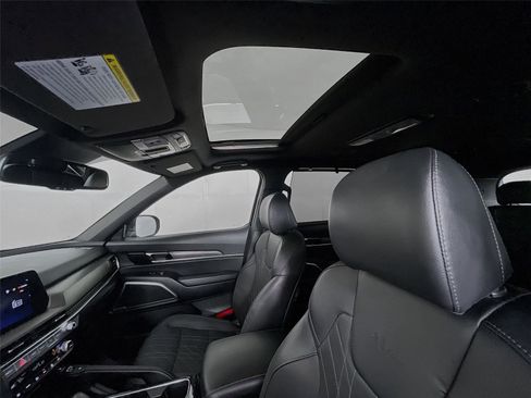 Used 2024 Kia Telluride EX X-Line image 11