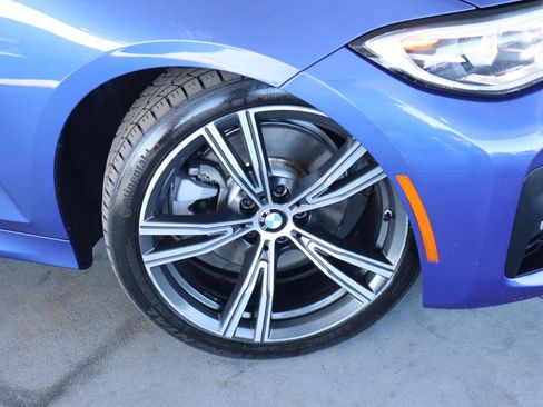 Used 2019 BMW 330i xDrive Sedan w/ M Sport Package AWD/4WD image 3