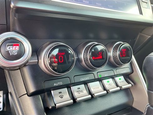 Used 2023 Toyota GR86 Premium w/ ALL Weather Mat Package (TMS) image 15