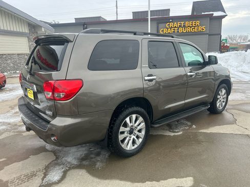 Used 2010 Toyota Sequoia Limited image 3
