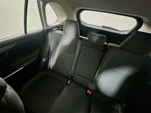 Used 2019 Toyota RAV4 LE image 12