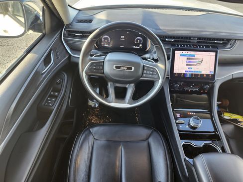 Used 2022 Jeep Grand Cherokee L Limited image 21