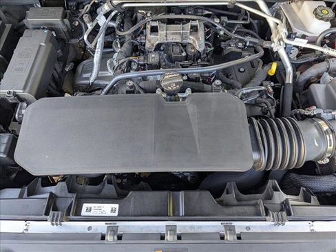 New 2026 Chevrolet Colorado ZR2 w/ Off-Road Front Bumper Package image 17