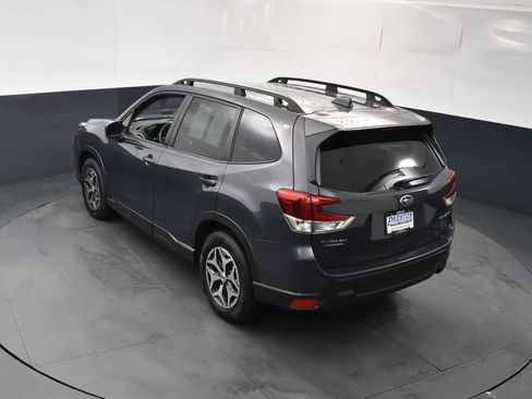 Used 2023 Subaru Forester Premium AWD/4WD image 24