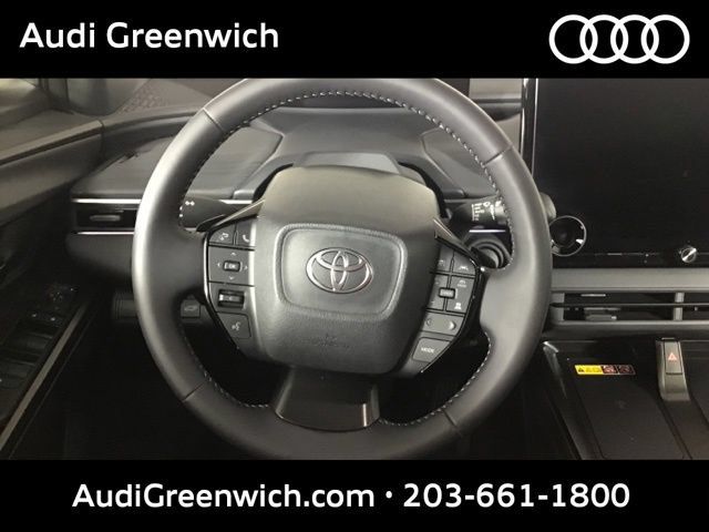 Used 2026 Toyota C-HR AWD/4WD image 12