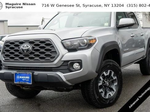 Used 2022 Toyota Tacoma TRD Off-Road w/ Technology Package AWD/4WD image 1