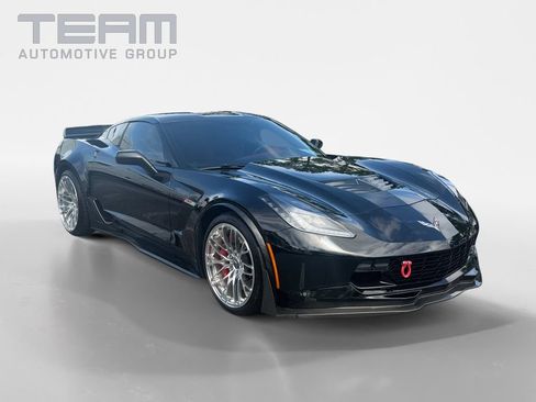 Used 2015 Chevrolet Corvette Z06 w/ 3LZ Preferred Equipment Group RWD image 1