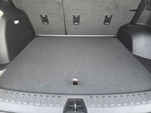 New 2026 Chevrolet Equinox ACTIV w/ Convenience Package III AWD/4WD image 23
