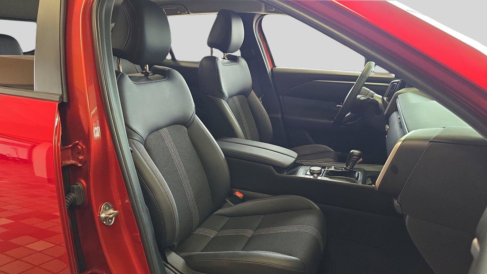 Used 2025 MAZDA CX-50 AWD 2.5 S w/ Weather Package image 14
