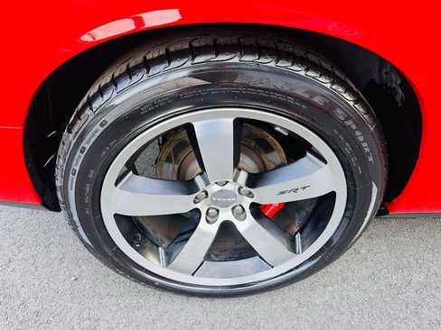 Used 2014 Dodge Challenger SRT8 image 16