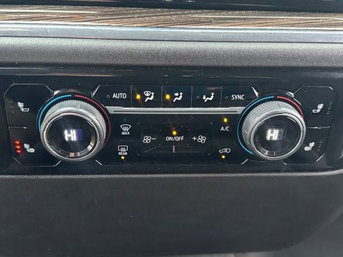 Used 2025 Chevrolet Silverado 1500 LT image 19