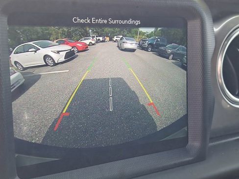 Used 2018 Jeep Wrangler Unlimited Sahara image 26