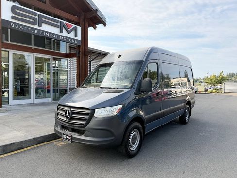 Used 2019 Mercedes-Benz Sprinter 144 image 2