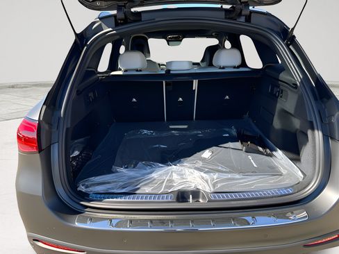 Used 2026 Mercedes-Benz GLC 300 4MATIC image 24