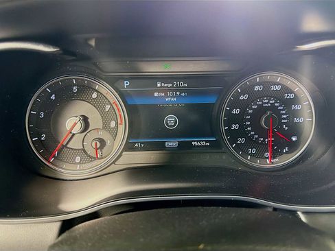 Used 2020 Genesis G70 2.0T w/ Elite Package image 10