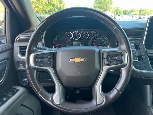 Used 2021 Chevrolet Suburban LT RWD image 22