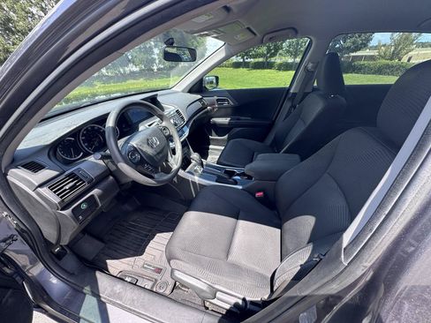 Used 2015 Honda Accord LX image 17
