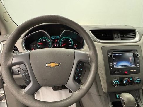 Used 2017 Chevrolet Traverse LS image 17