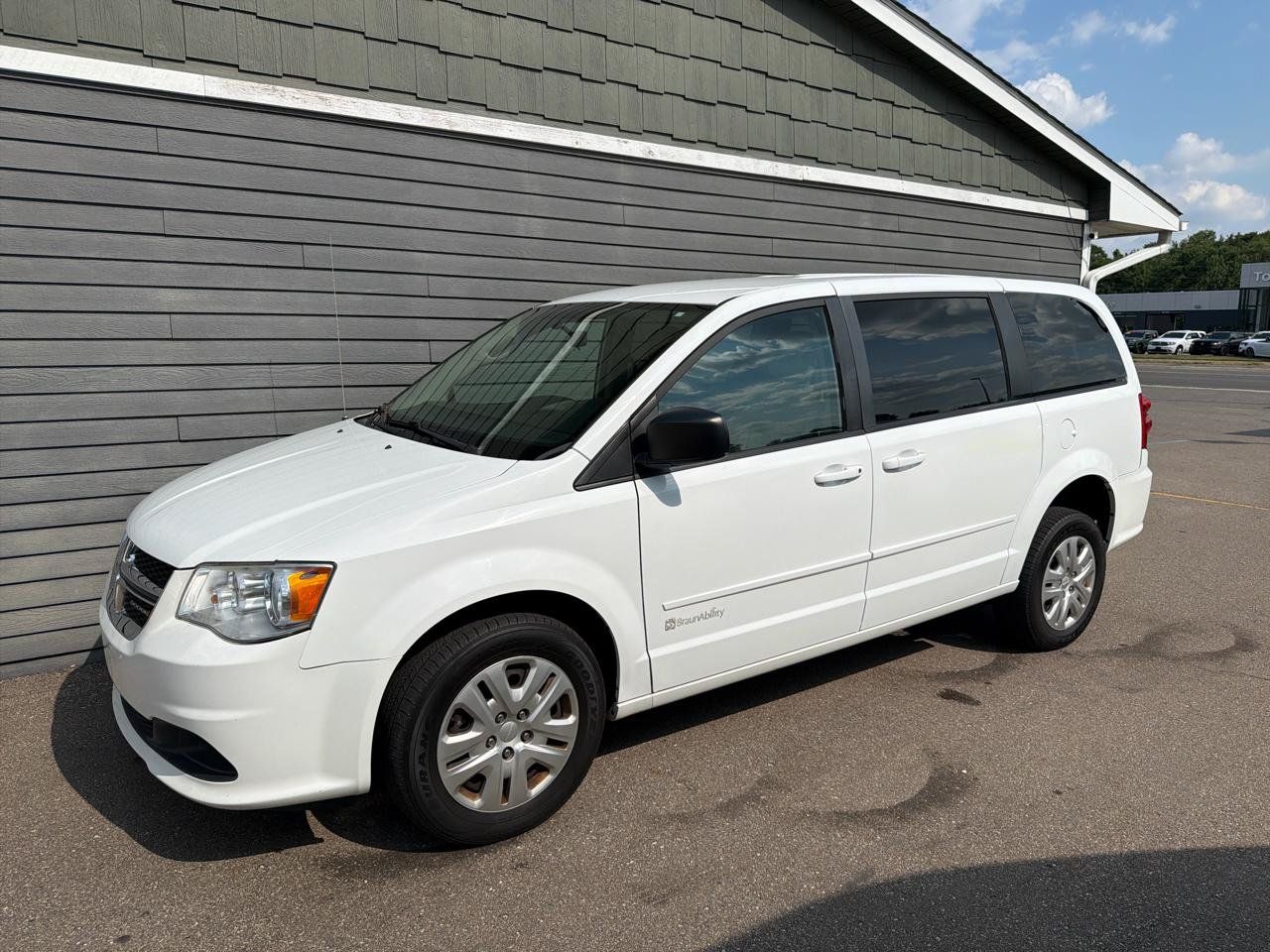 Used 2017 Dodge Grand Caravan SE w/ Power Window Group FWD image 12