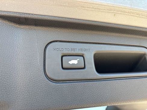 Certified 2025 Honda Pilot EX-L image 12